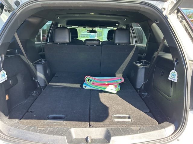 Used 2017 Ford Explorer XLT w/ Equipment Group 202A image 11