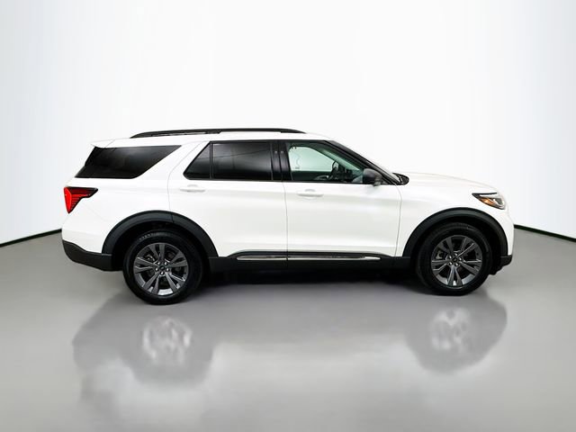 Used 2025 Ford Explorer Active w/ Active Comfort Package image 8