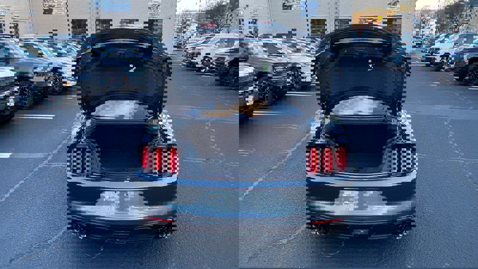 Used 2020 Ford Mustang Shelby GT350 w/ Technology Package image 27