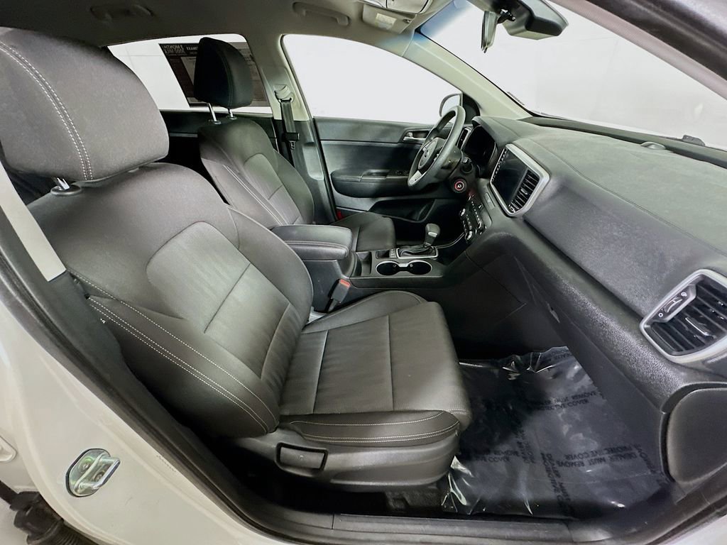 Used 2021 Kia Sportage LX AWD/4WD image 12