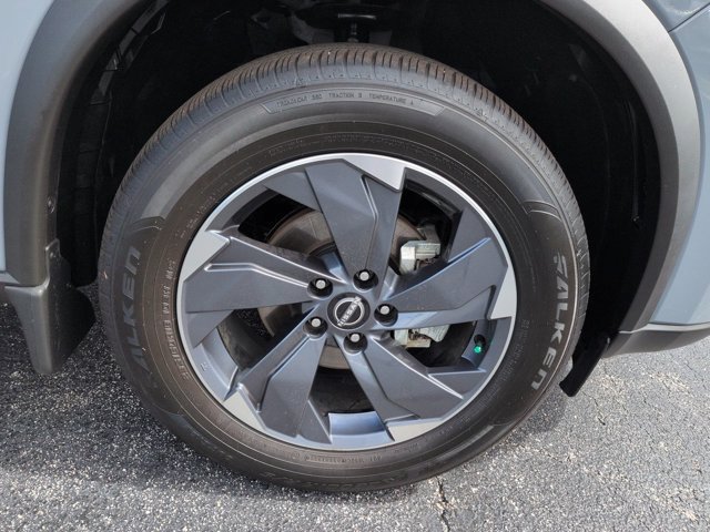 Used 2026 Nissan Rogue SV w/ SV Premium Package FWD image 11