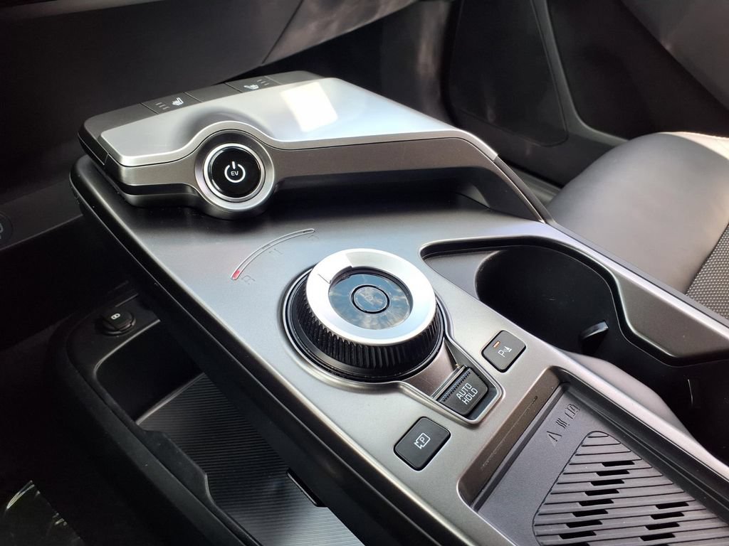 Certified 2024 Kia EV6 Light RWD image 17