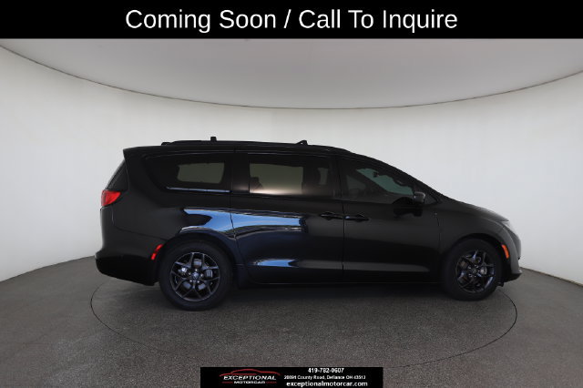 Used 2020 Chrysler Pacifica Touring-L Plus FWD image 22