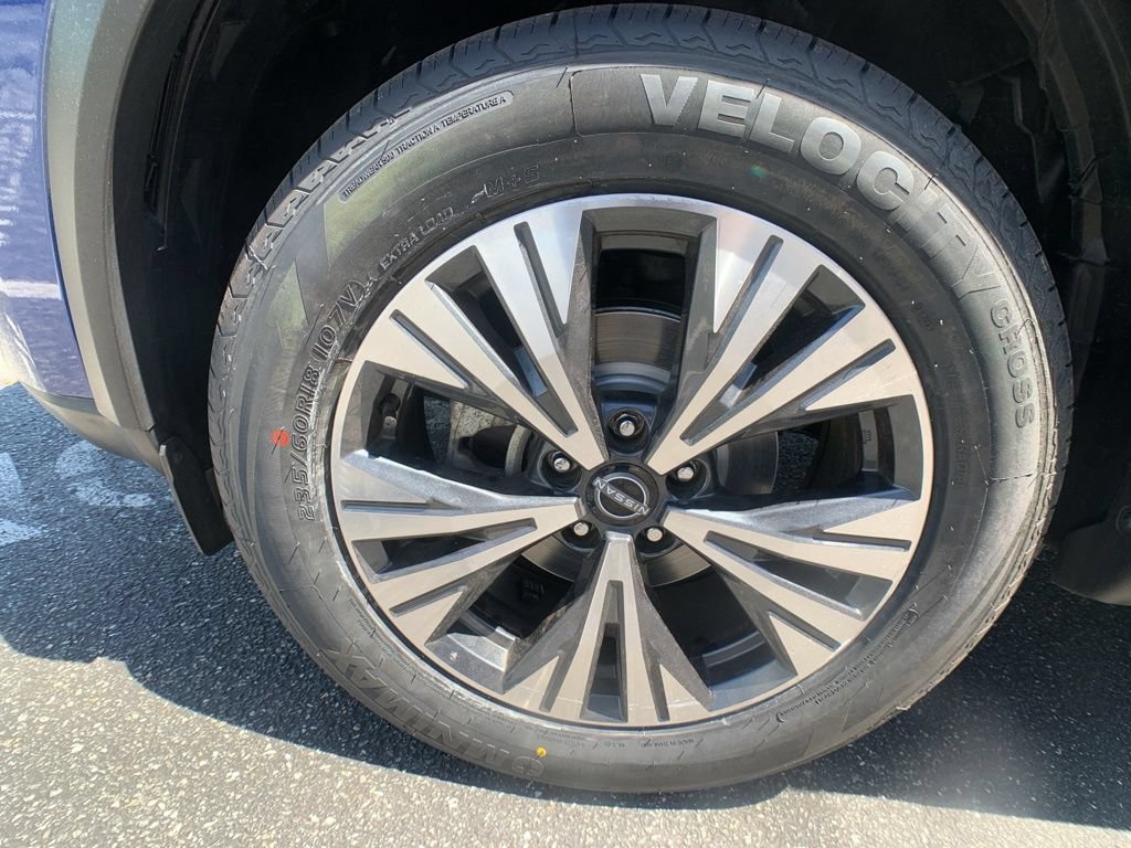Used 2023 Nissan Rogue SV AWD/4WD image 32