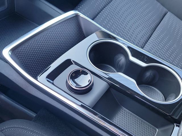 New 2026 Chevrolet Equinox LT w/ Safety and Technology Package FWD image 27