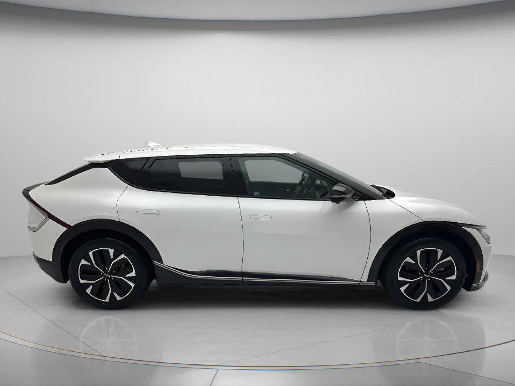 Used 2024 Kia EV6 Wind w/ Wind Technology Package AWD/4WD image 6