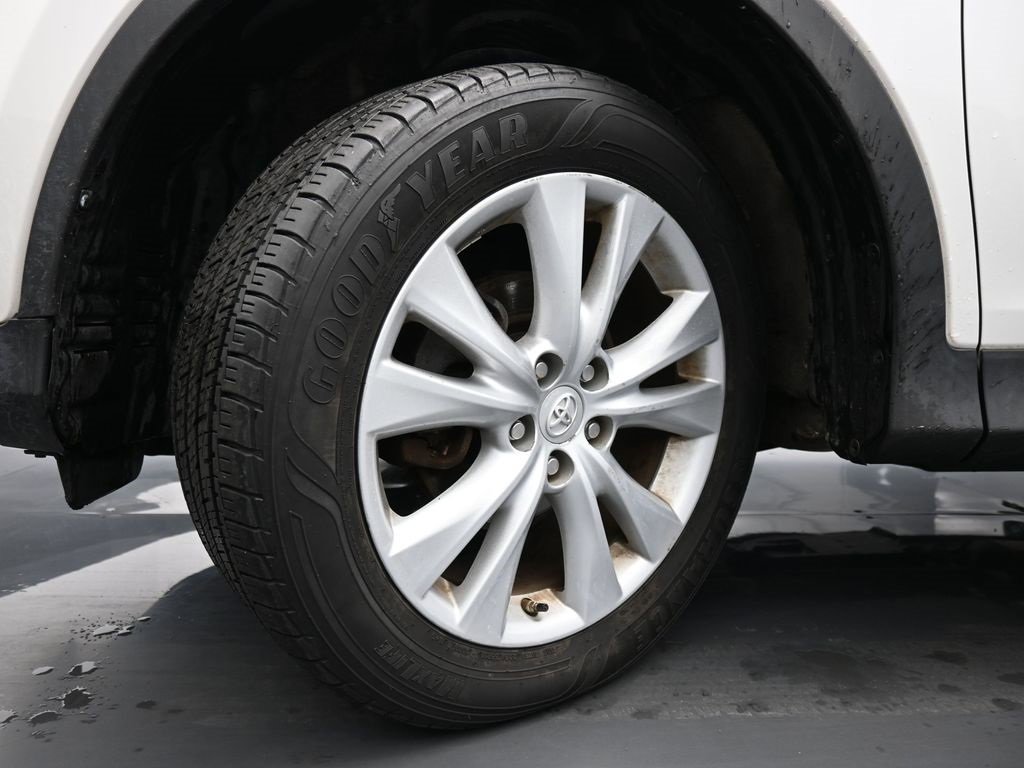 Used 2013 Toyota RAV4 Limited image 42