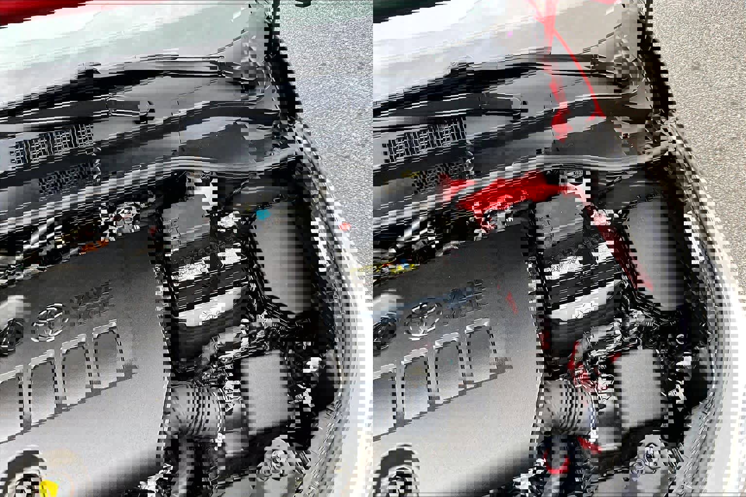 Used 2021 Toyota C-HR Limited image 32