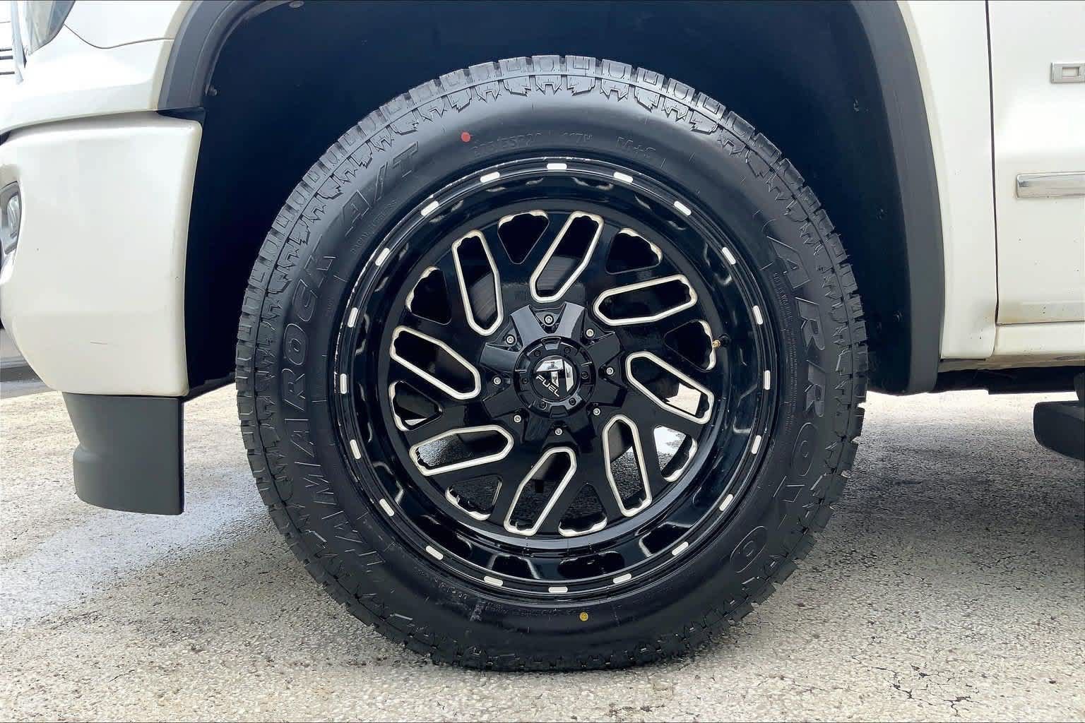 Used 2018 GMC Sierra 1500 Denali AWD/4WD image 8
