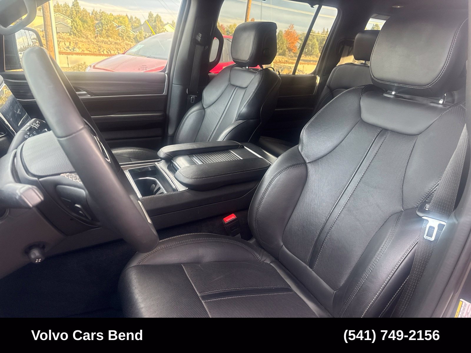 Used 2023 Jeep Wagoneer Series II w/ Convenience Group I AWD/4WD image 19