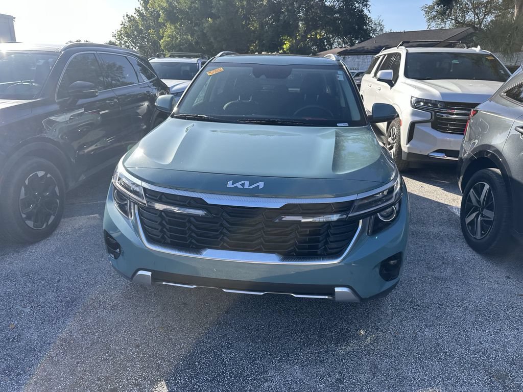 Certified 2025 Kia Seltos EX w/ EX Sunroof Package AWD/4WD image 7