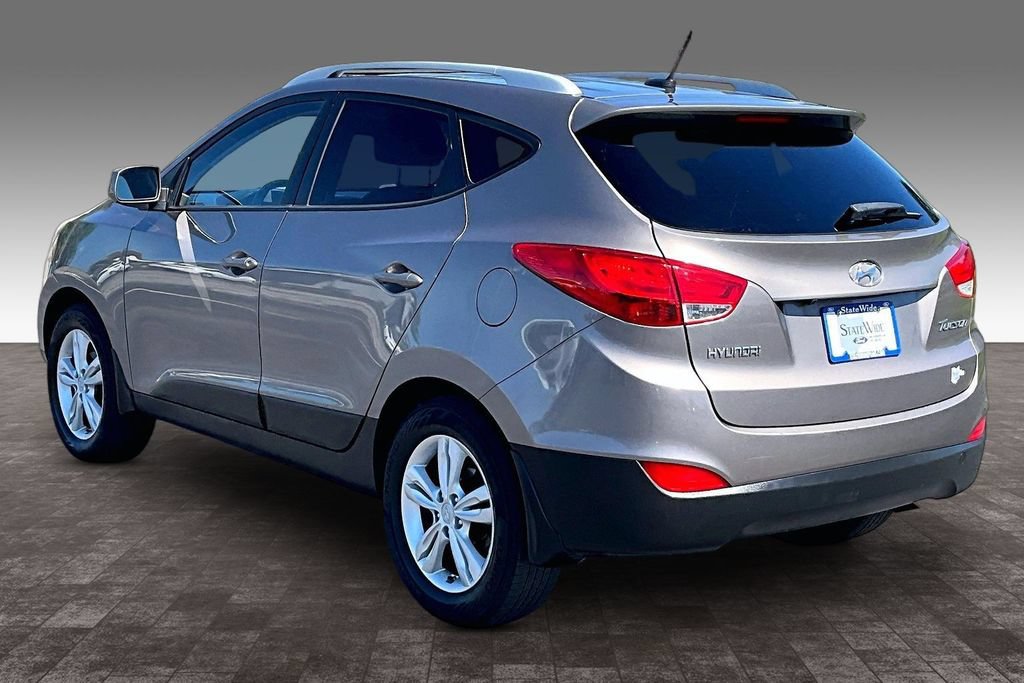 Used 2011 Hyundai Tucson GLS w/ Navigation Pkg 2 FWD image 25