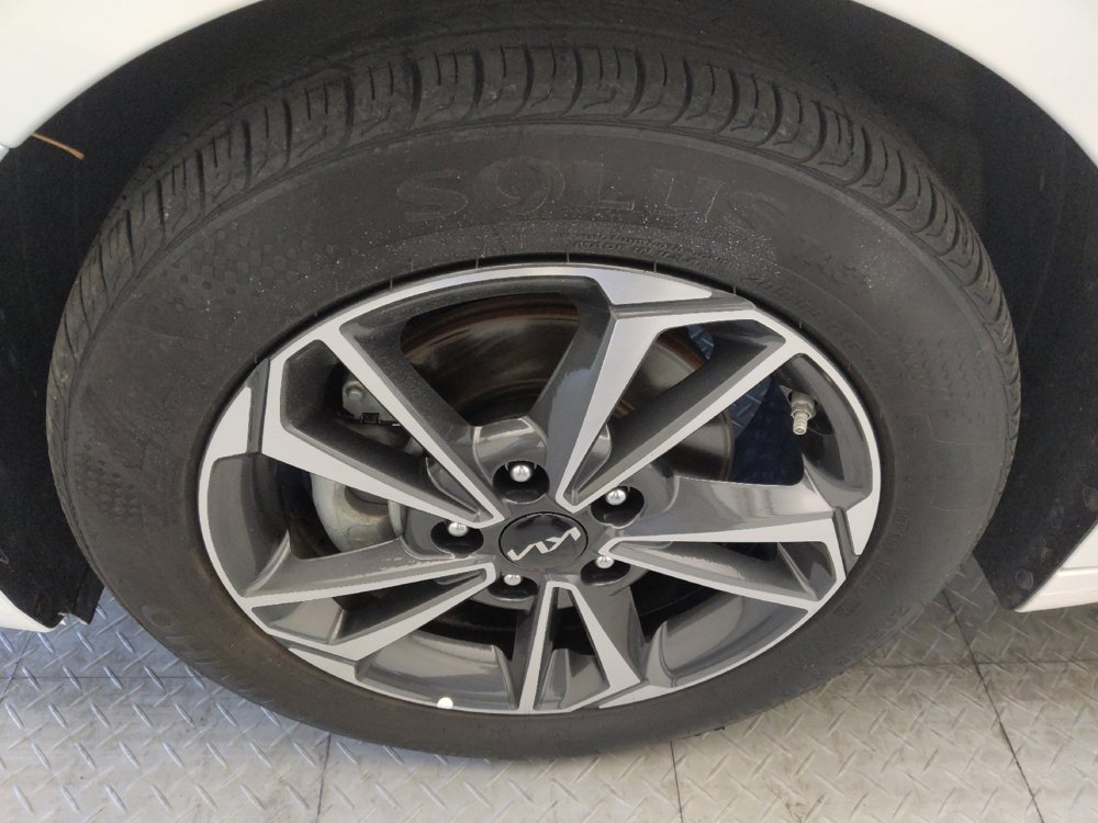 Used 2024 Kia Forte LXS image 31