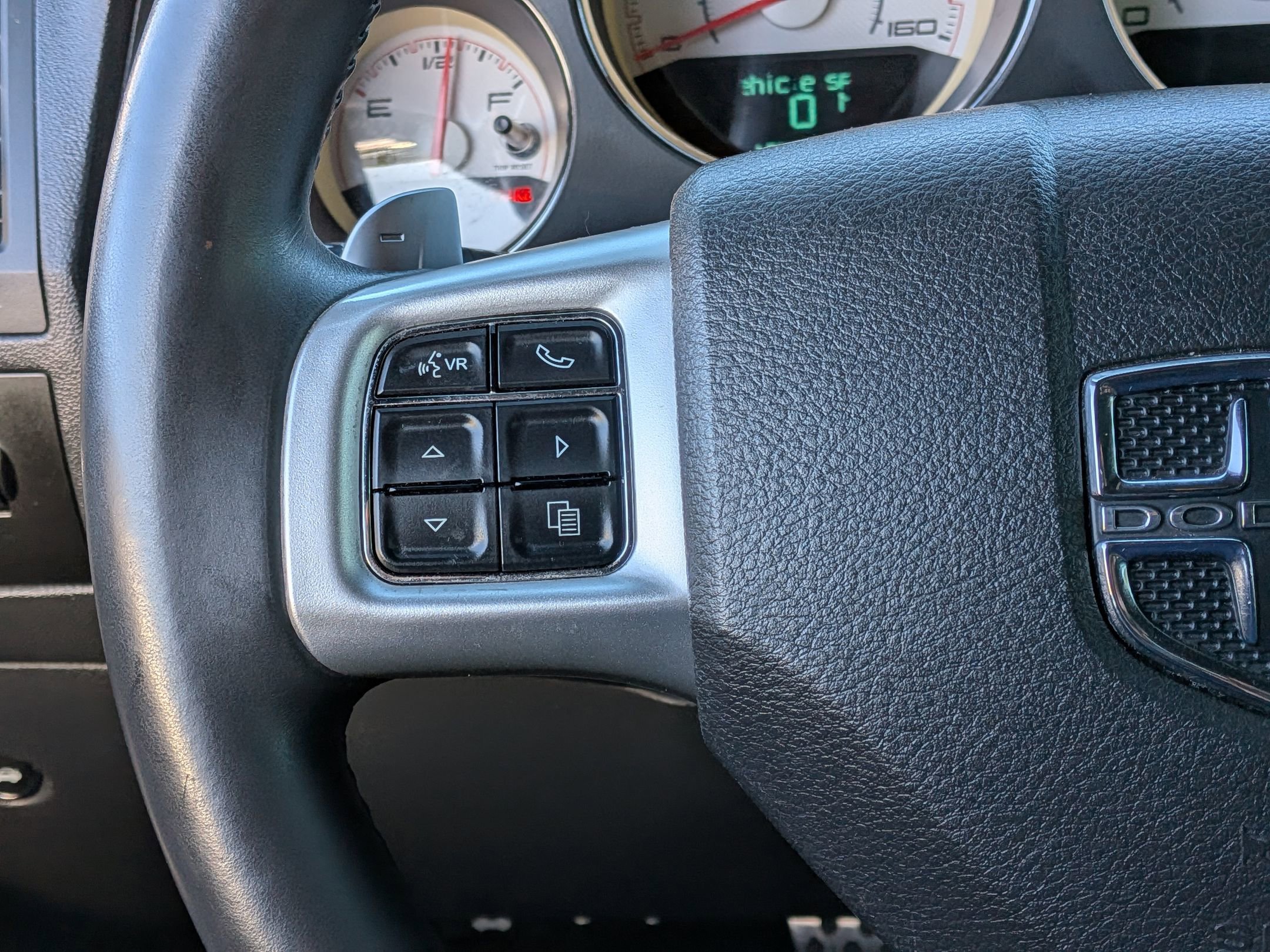 Used 2013 Dodge Challenger R/T image 15