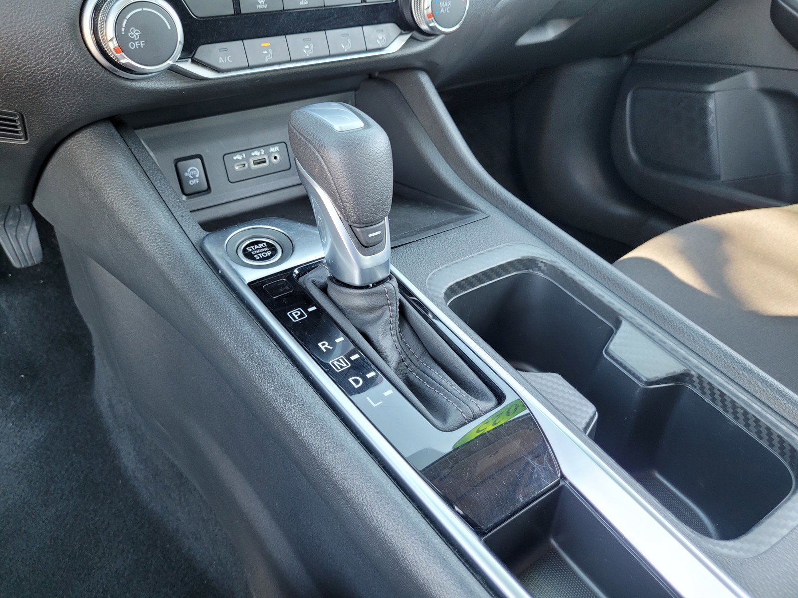 Used 2025 Nissan Sentra SV image 20