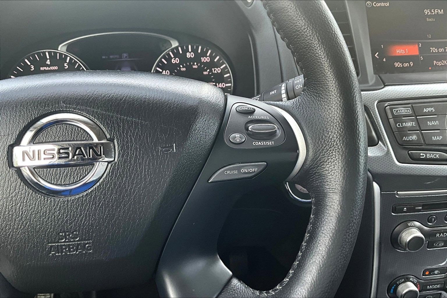 Used 2019 Nissan Pathfinder SL AWD/4WD image 20