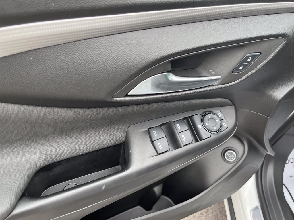 Used 2024 Buick Envista Avenir FWD image 10