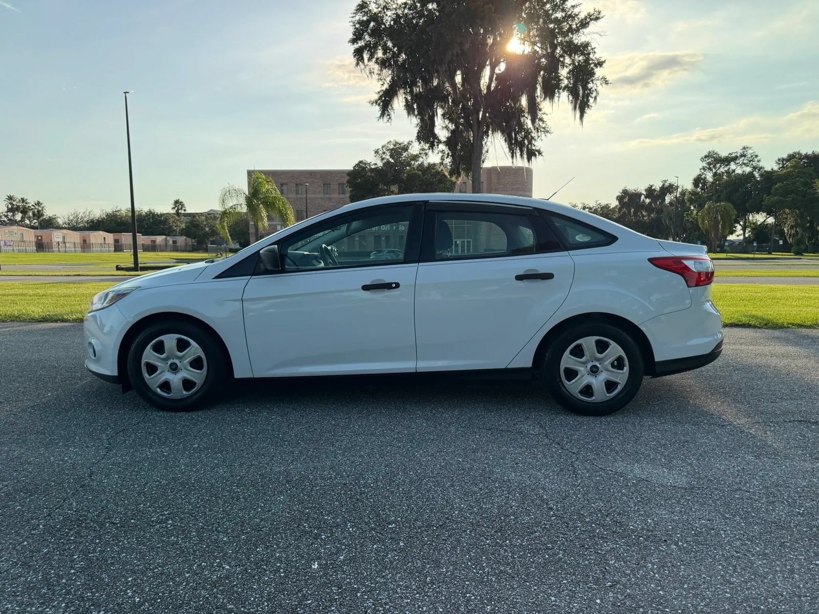 Used 2014 Ford Focus S FWD image 9