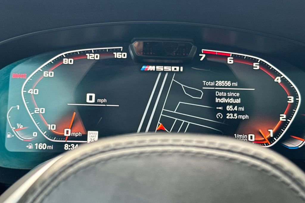 Used 2022 BMW M550i xDrive M550i xDrive w/ Dynamic Handling Package image 29