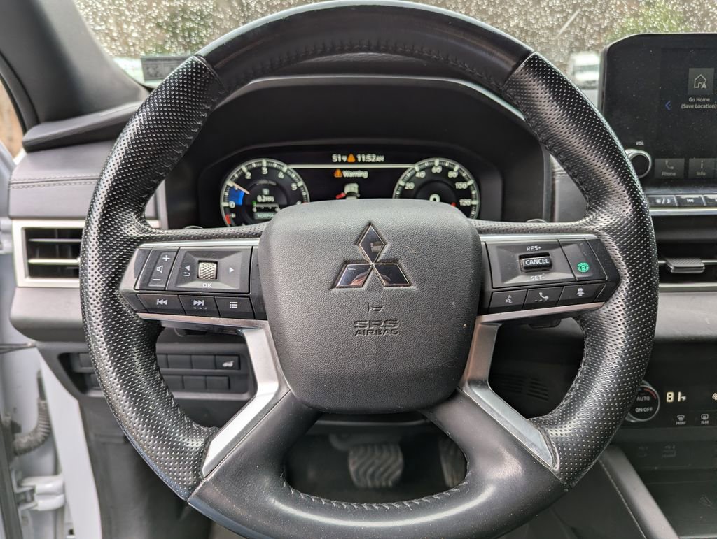 Used 2024 Mitsubishi Outlander SE image 10