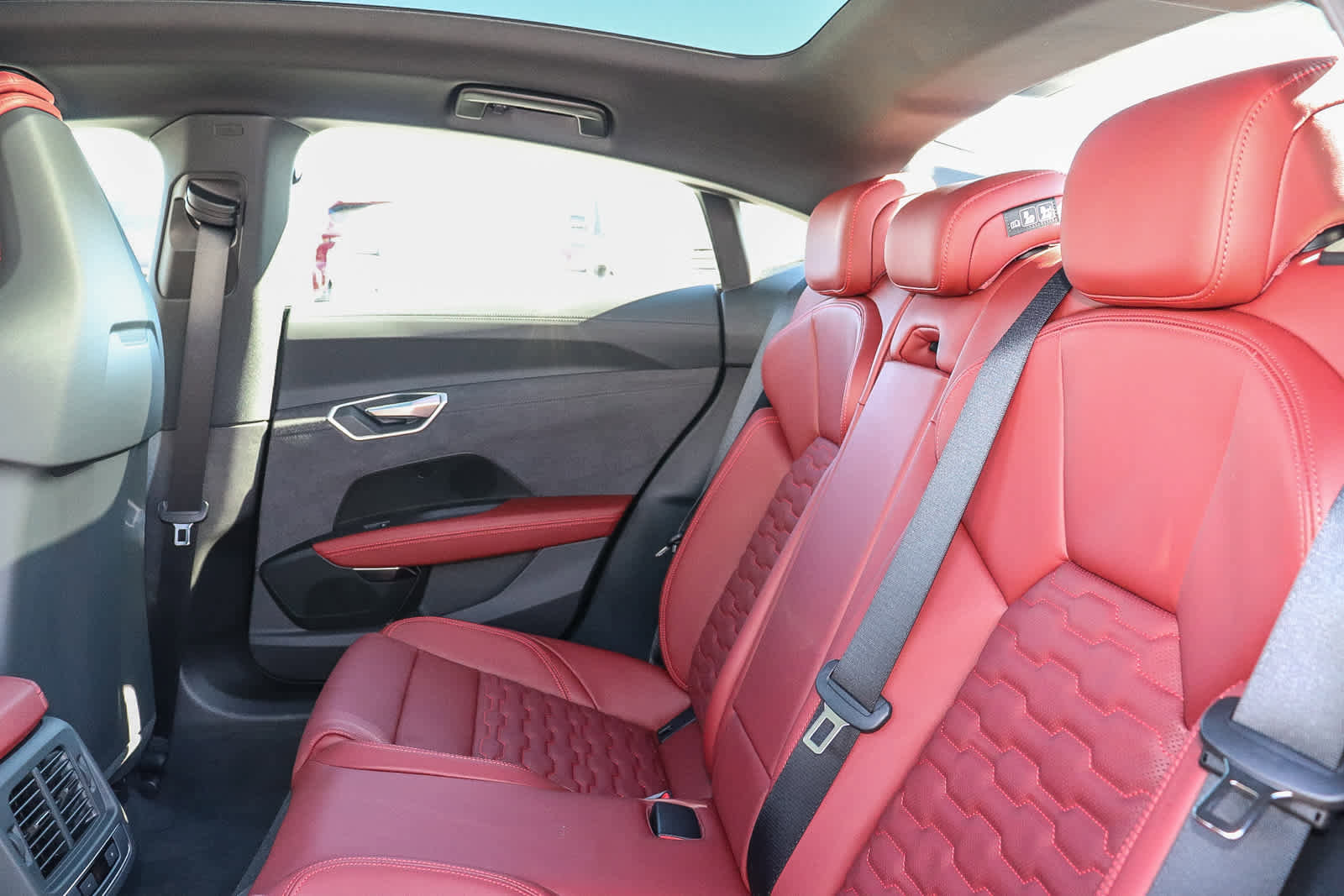 New 2026 Audi S e-tron GT Premium Plus image 24