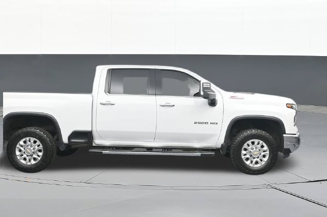 Used 2024 Chevrolet Silverado 2500 LTZ w/ LTZ Convenience Package AWD/4WD image 18