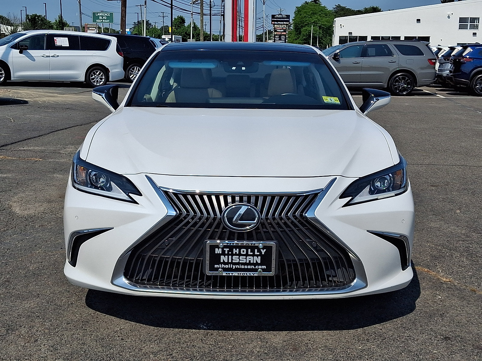 Used 2019 Lexus ES 350 FWD image 2