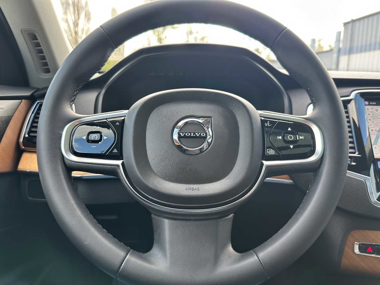 Certified 2023 Volvo XC90 T8 Plus AWD/4WD image 23