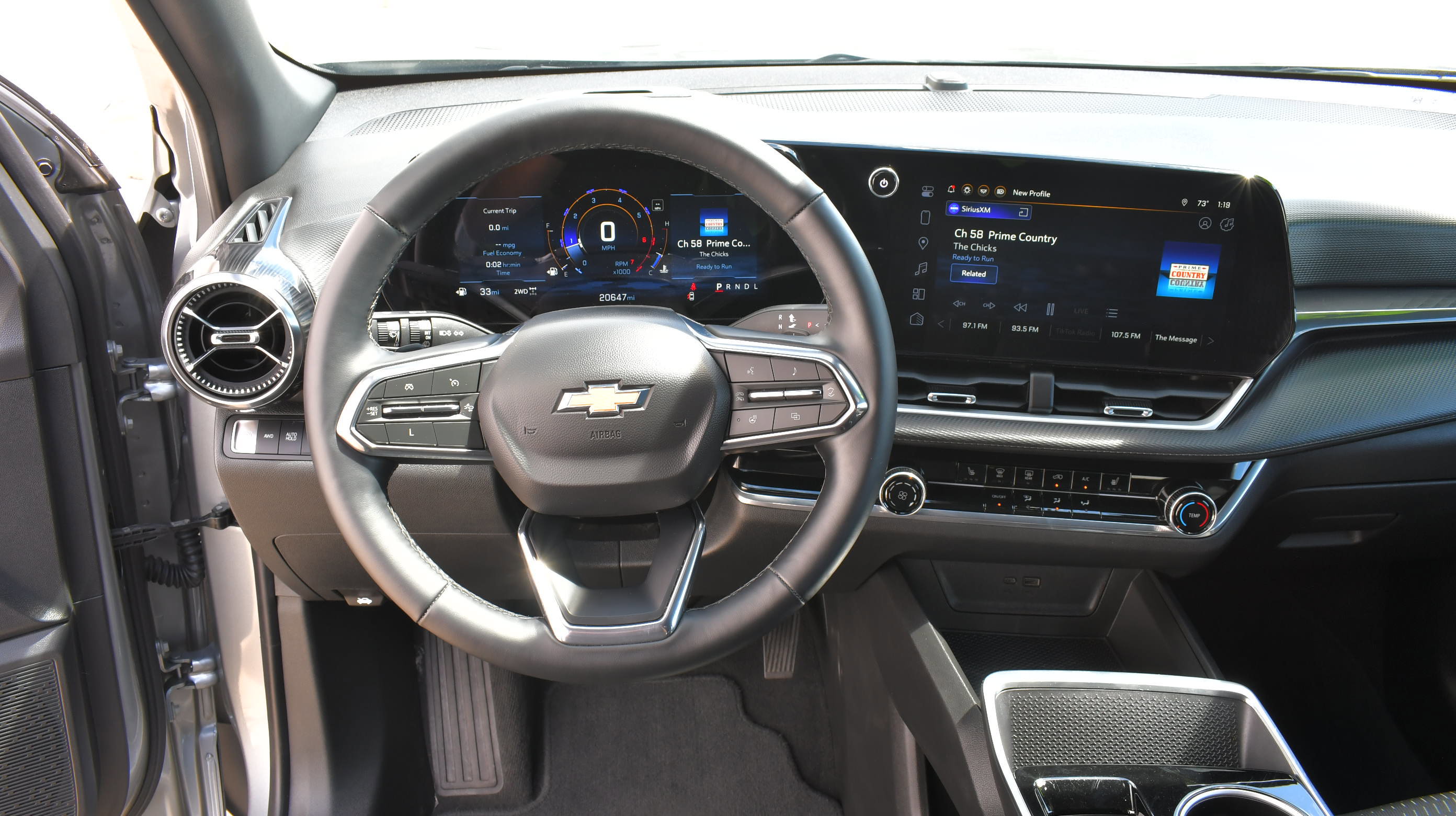 Used 2025 Chevrolet Equinox LT AWD/4WD image 15
