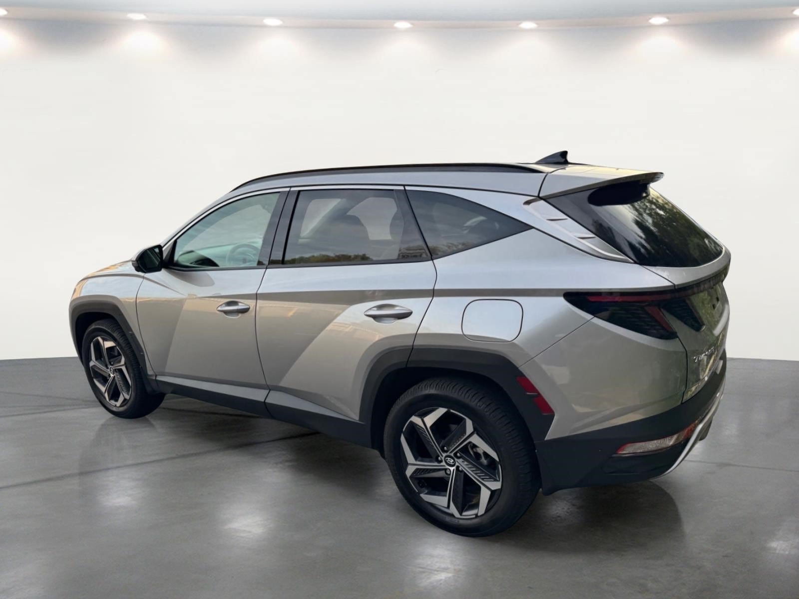 Used 2024 Hyundai Tucson Limited AWD/4WD image 19