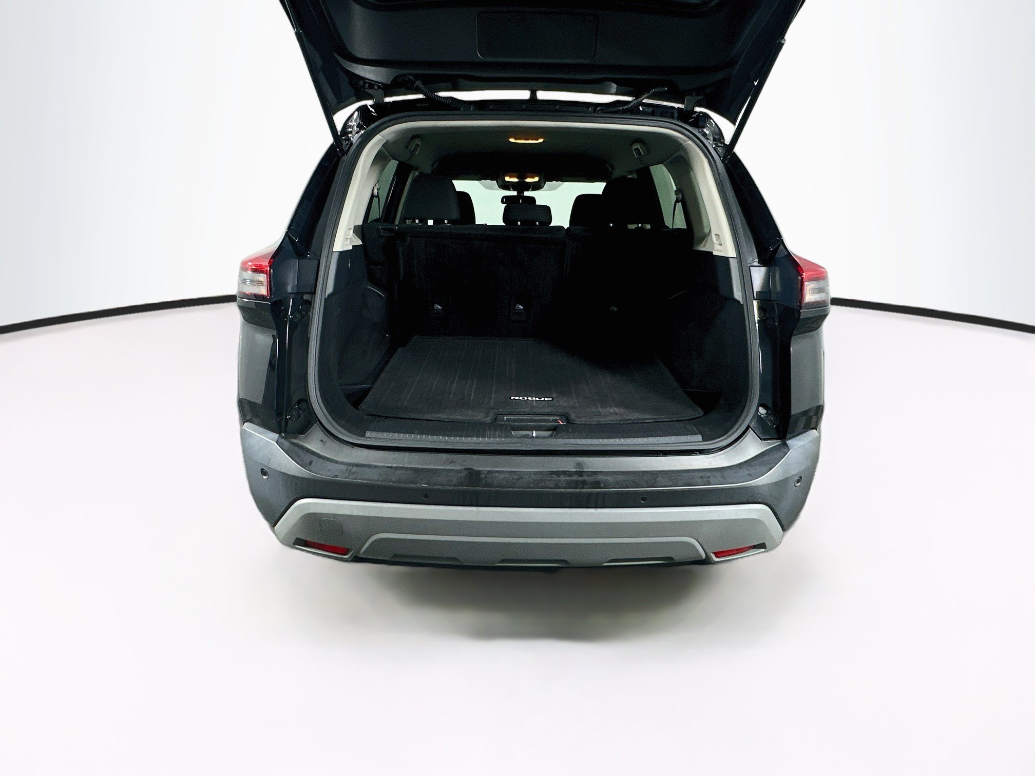 Used 2023 Nissan Rogue S FWD image 29
