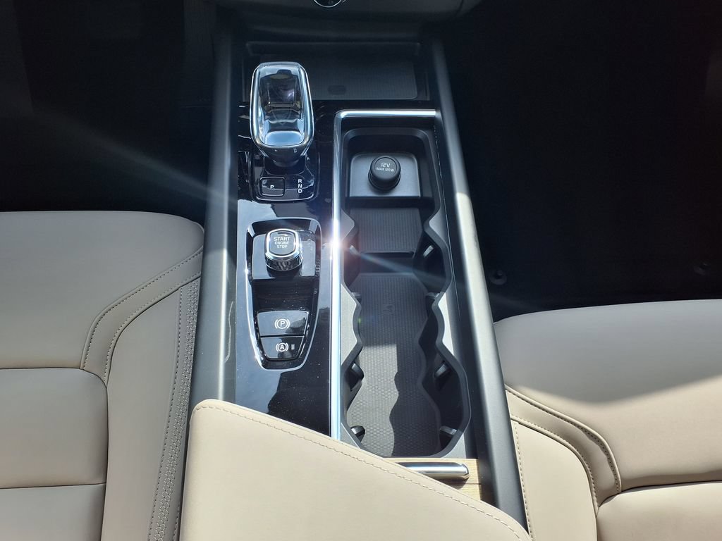 New 2026 Volvo XC60 B5 Plus w/ Protection Package Premier AWD/4WD image 28