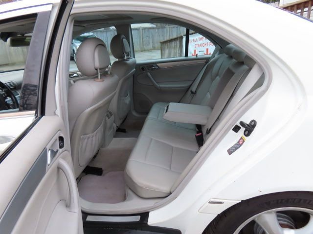Used 2005 Mercedes-Benz C 320 Sedan image 11