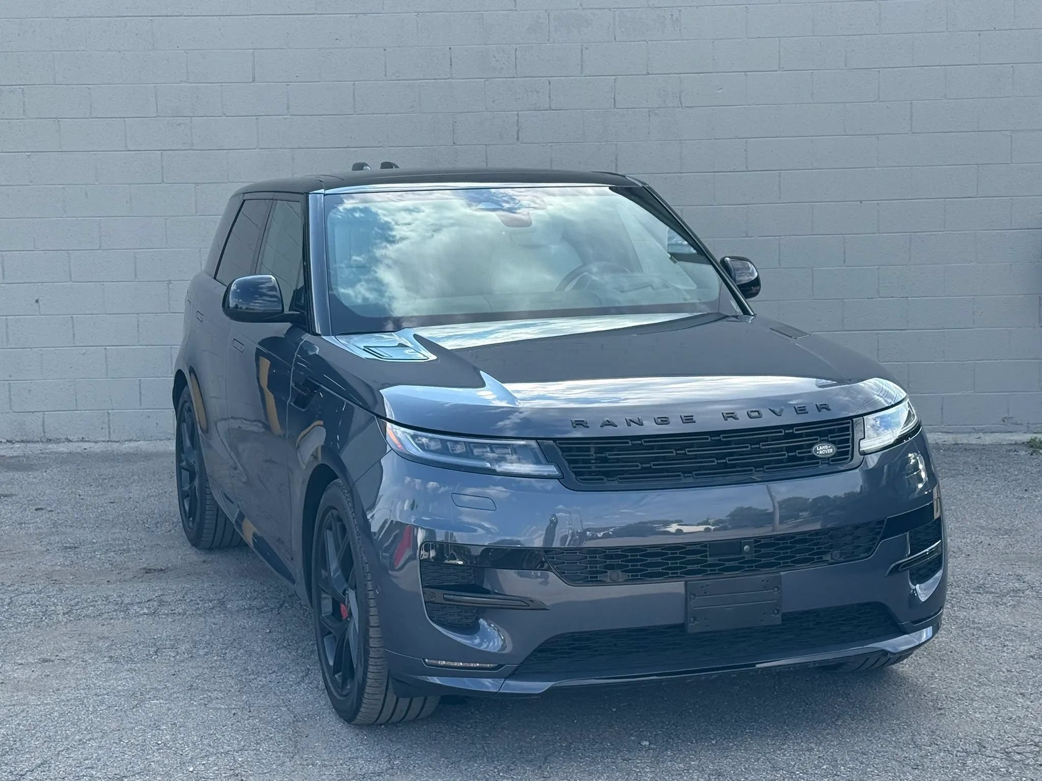 Used 2024 Land Rover Range Rover Sport Autobiography AWD/4WD image 16