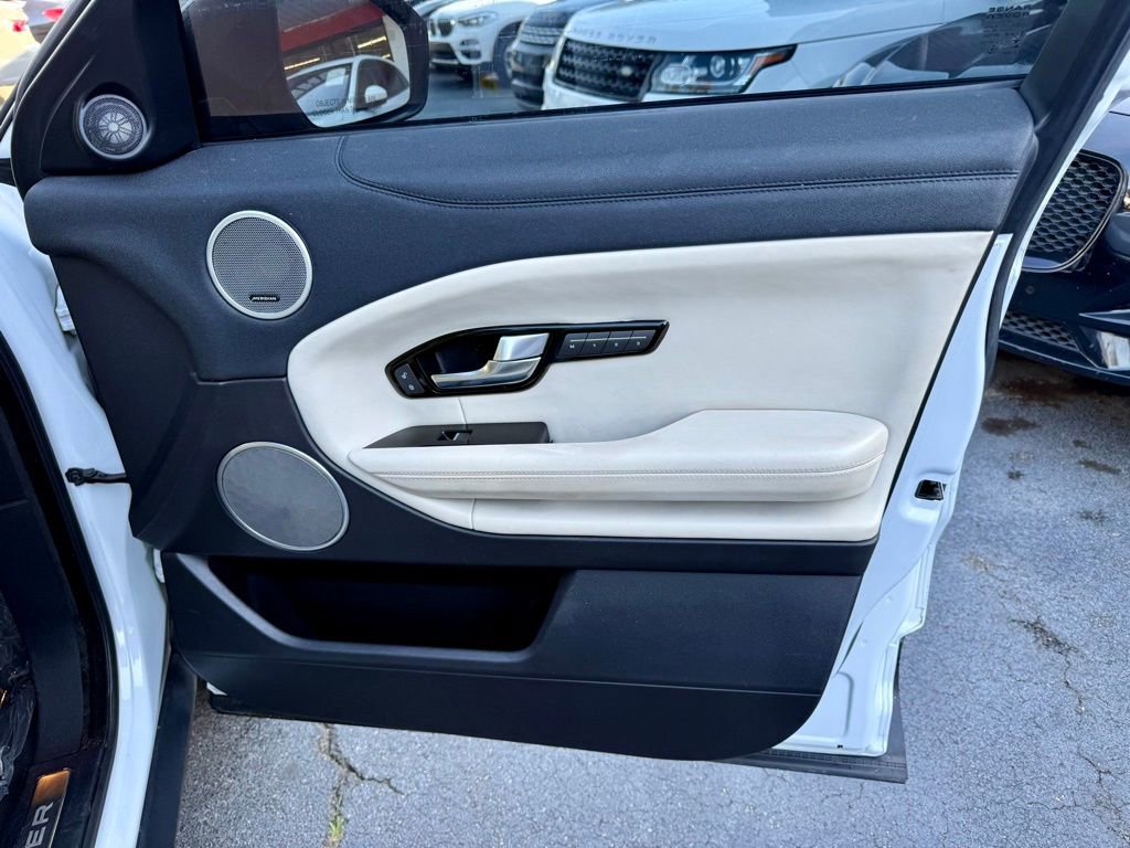 Used 2016 Land Rover Range Rover Evoque HSE image 24