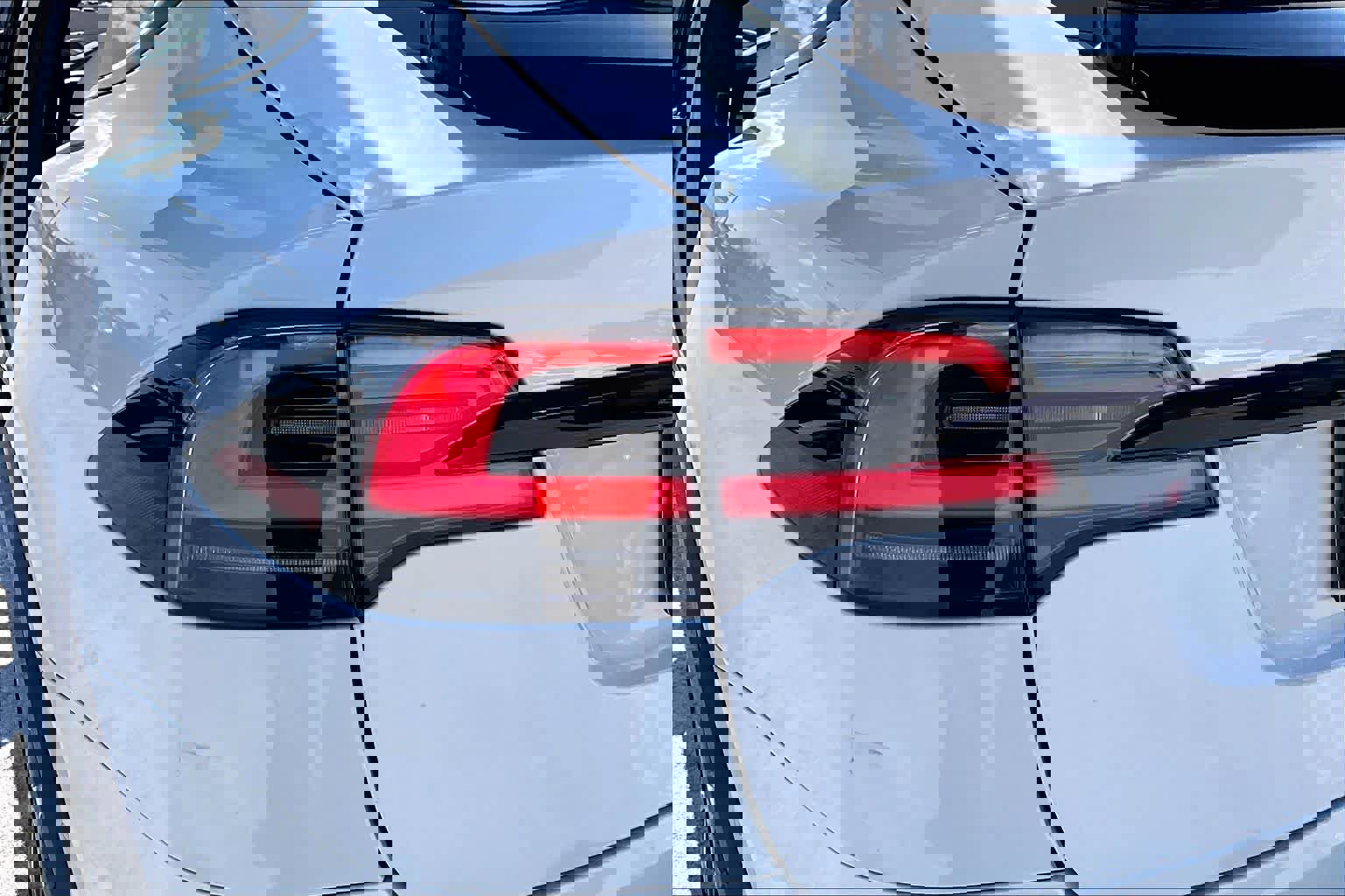 Used 2022 Tesla Model X image 26