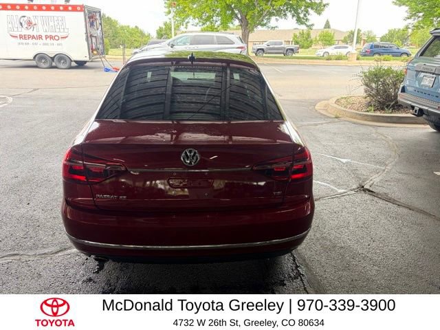 Used 2018 Volkswagen Passat 2.0T SE FWD image 12