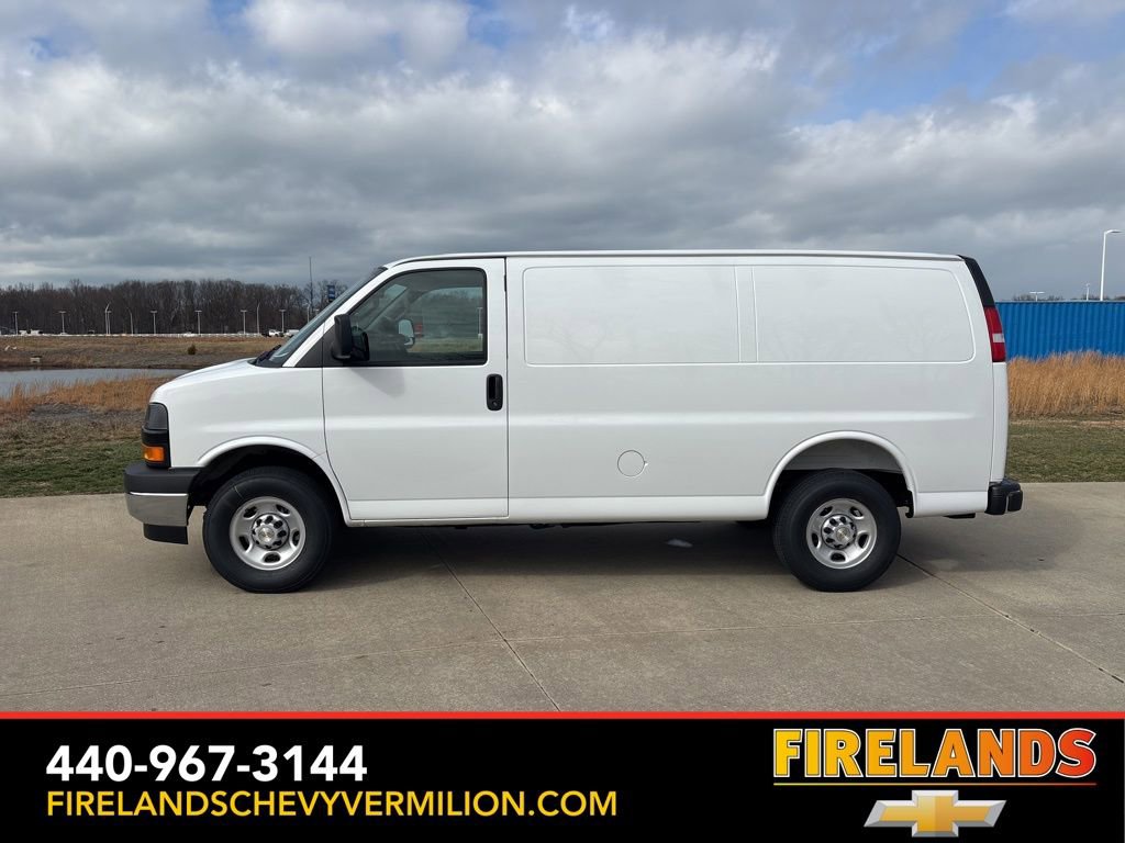 New 2026 Chevrolet Express 3500 RWD image 6