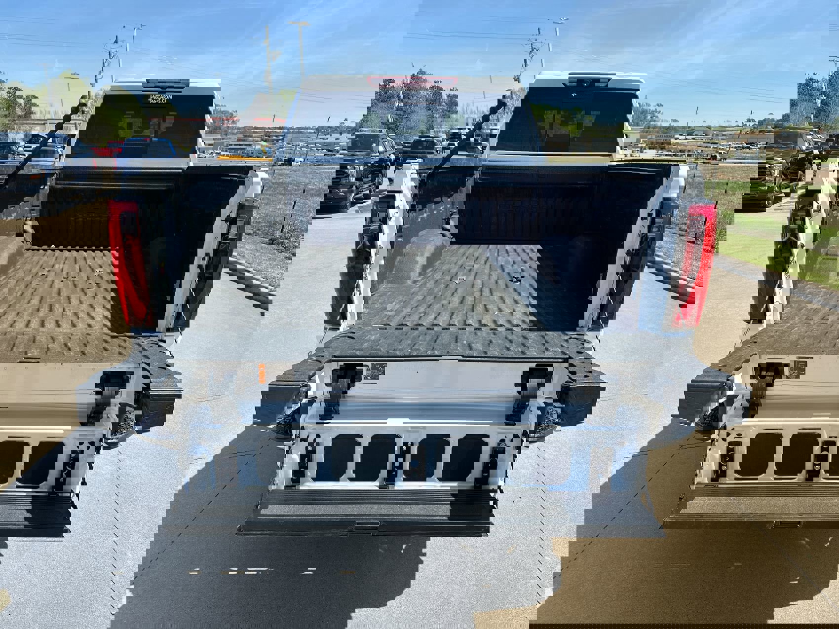 Used 2024 GMC Sierra 3500 Denali w/ Technology Package image 25