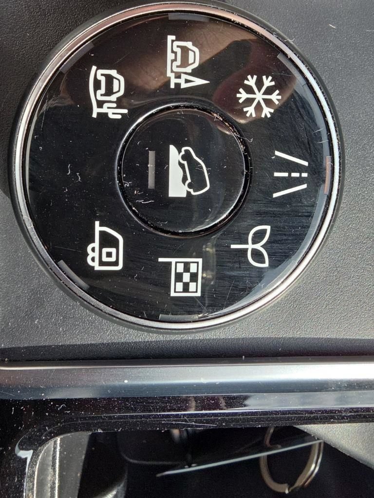 Used 2024 Nissan Pathfinder SV AWD/4WD image 28
