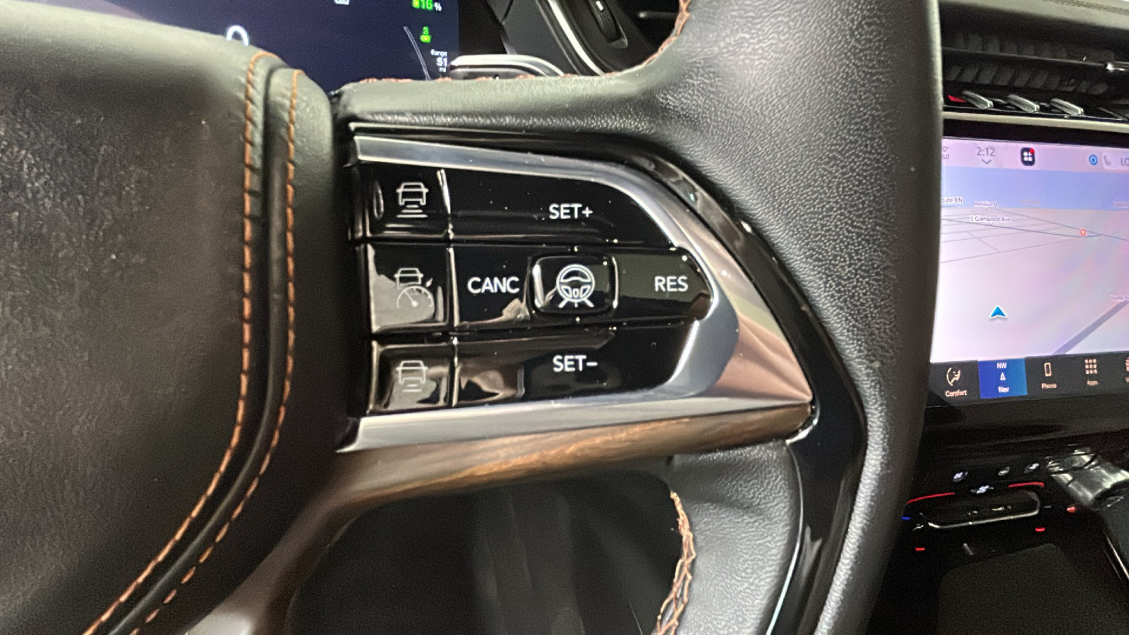 Used 2023 Jeep Grand Cherokee Summit w/ High Altitude Package AWD/4WD image 20