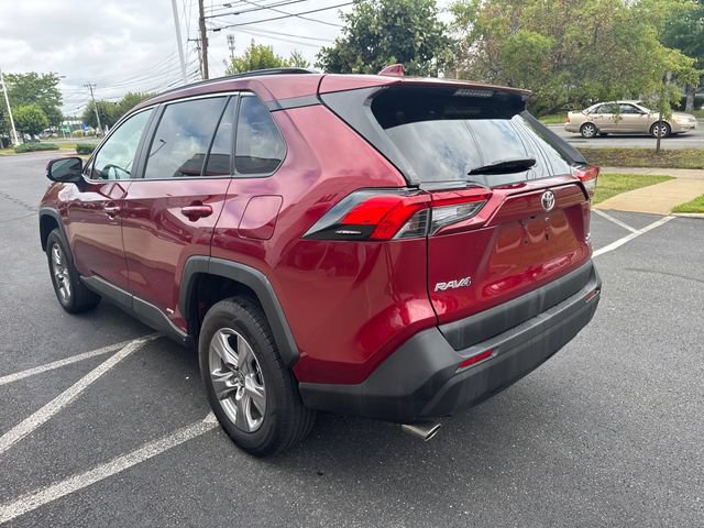 Used 2025 Toyota RAV4 XLE AWD/4WD image 5