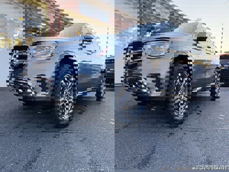 Used 2021 Mercedes-Benz GLC 300 4MATIC image 9