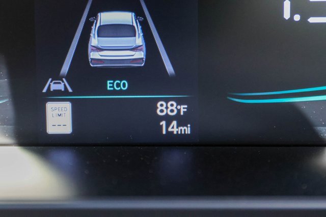 New 2025 Hyundai Elantra Blue image 24