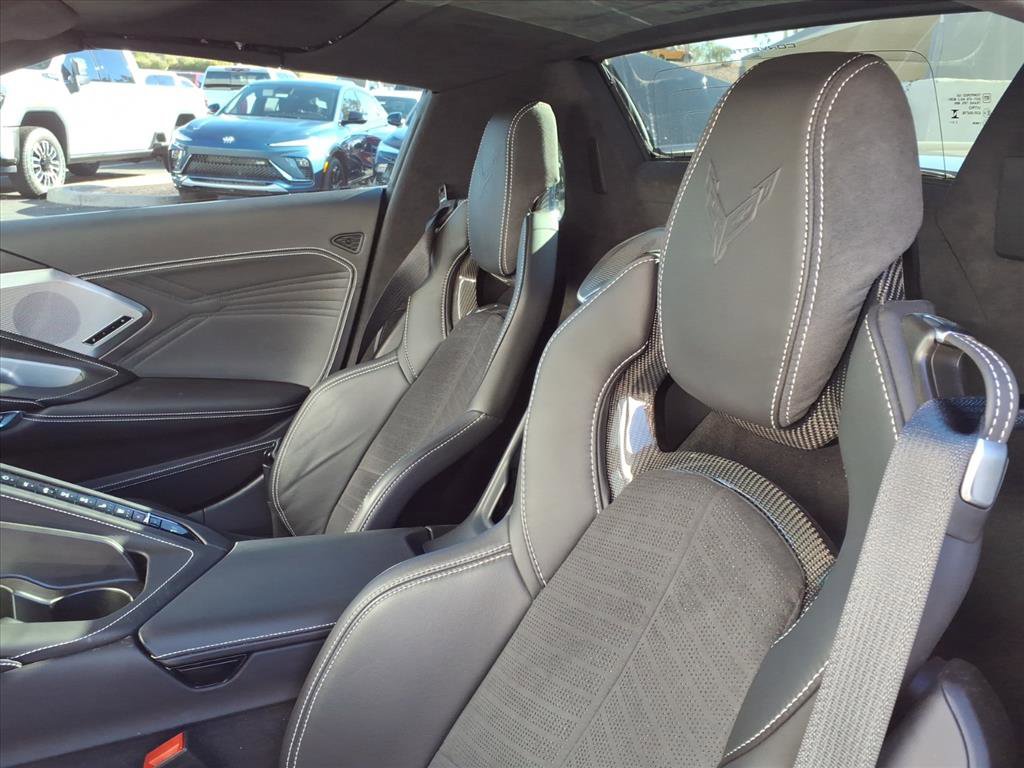 Used 2025 Chevrolet Corvette Z06 image 13