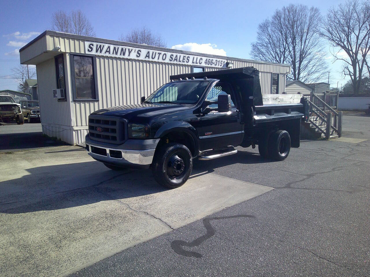 Used 2005 Ford F350 4x4 Regular Cab DRW Super Duty image 2