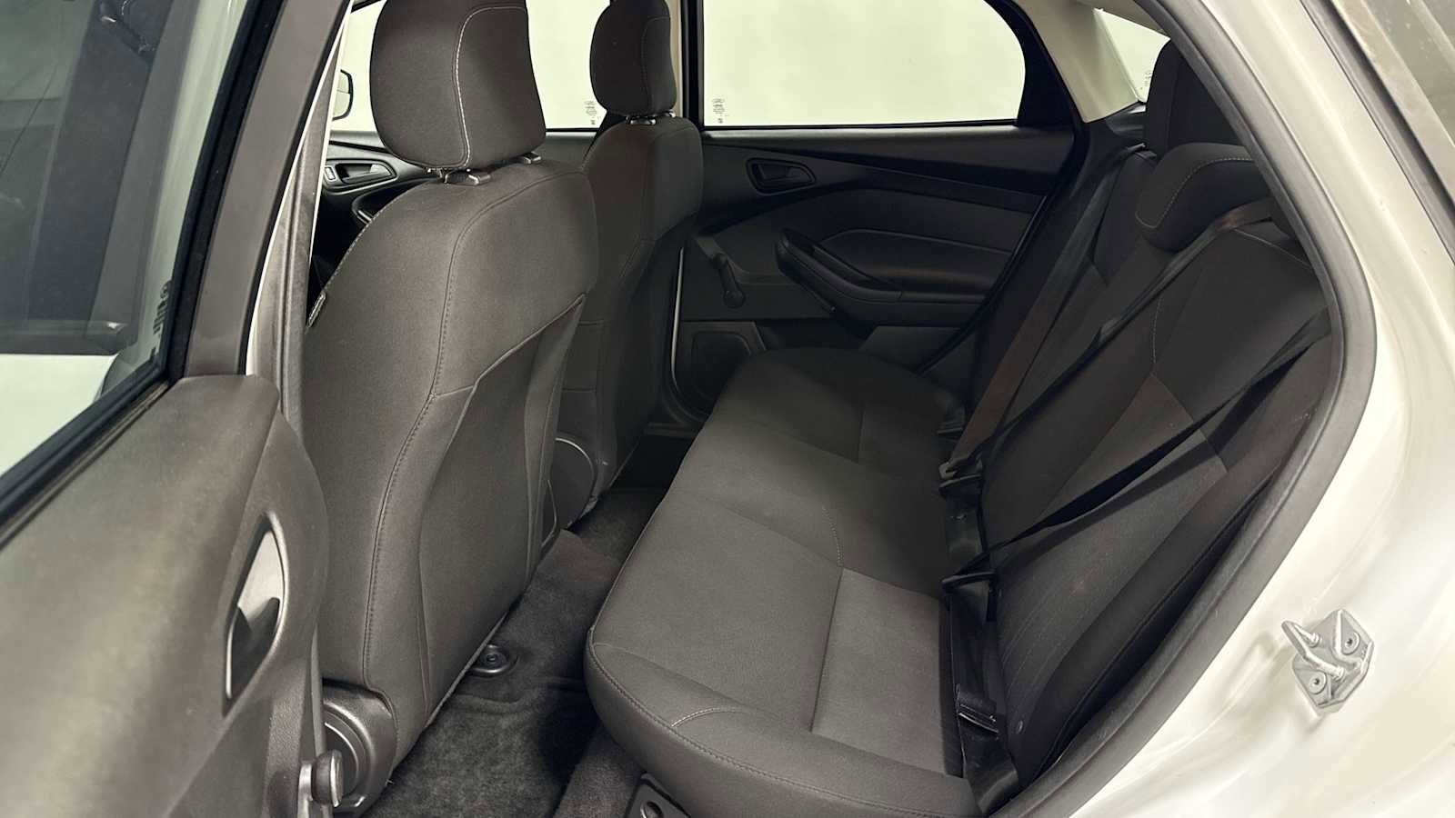 Used 2017 Ford Focus S image 23