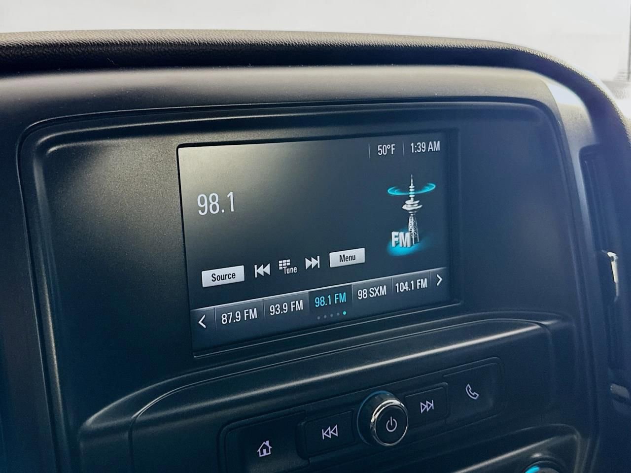 Used 2017 Chevrolet Silverado 1500 Custom w/ Custom Convenience Package AWD/4WD image 33