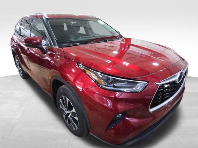 Used 2021 Toyota Highlander XLE image 8