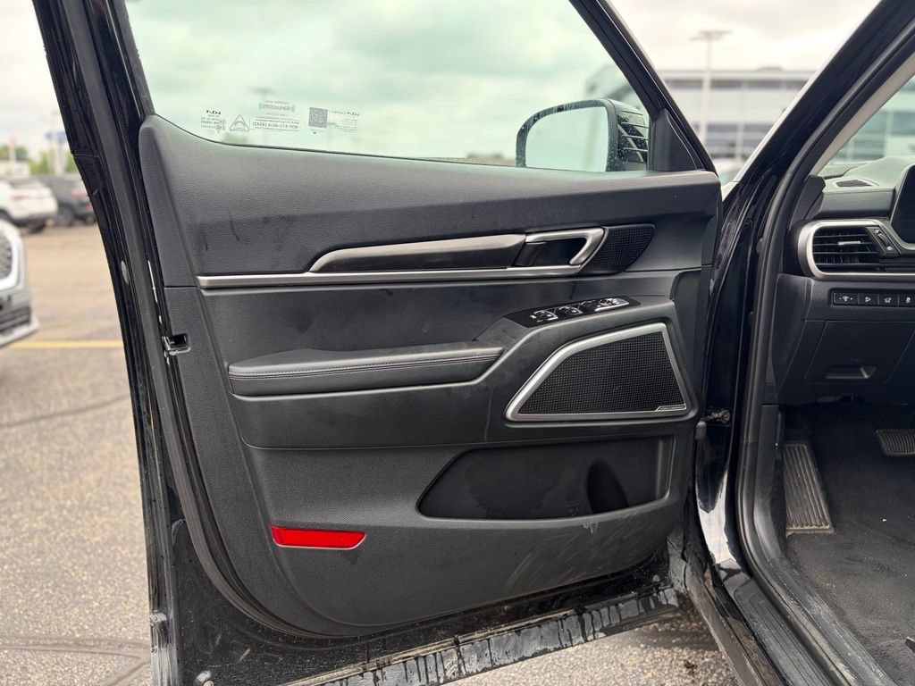 Used 2025 Kia Telluride S AWD/4WD image 21